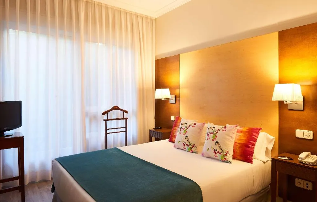 Room, Suites Barrio de Salamanca, Madrid