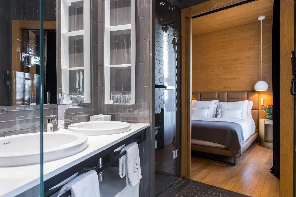 SINGLE DELUXE Room, Monument Hotel, Barcelona