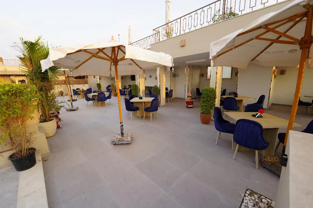 Restaurant, Pyramids Khan Hotel, Cairo