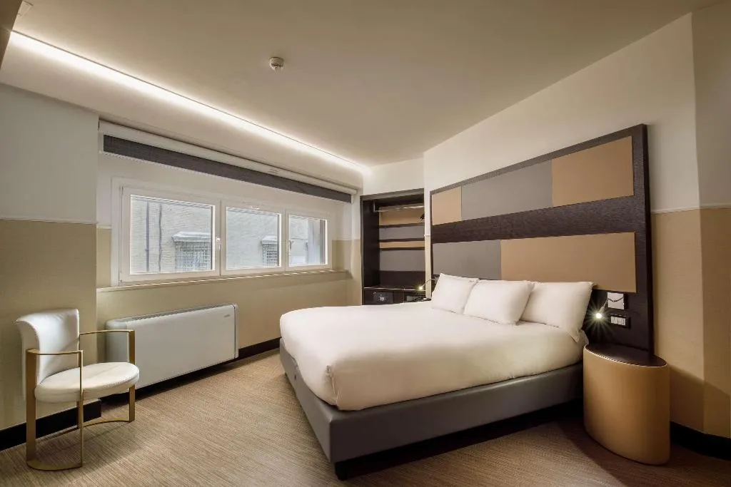 DOUBLE SUPERIOR Room, Cosmopolita Hotel Rome, Tapestry Collection by Hil, Rome