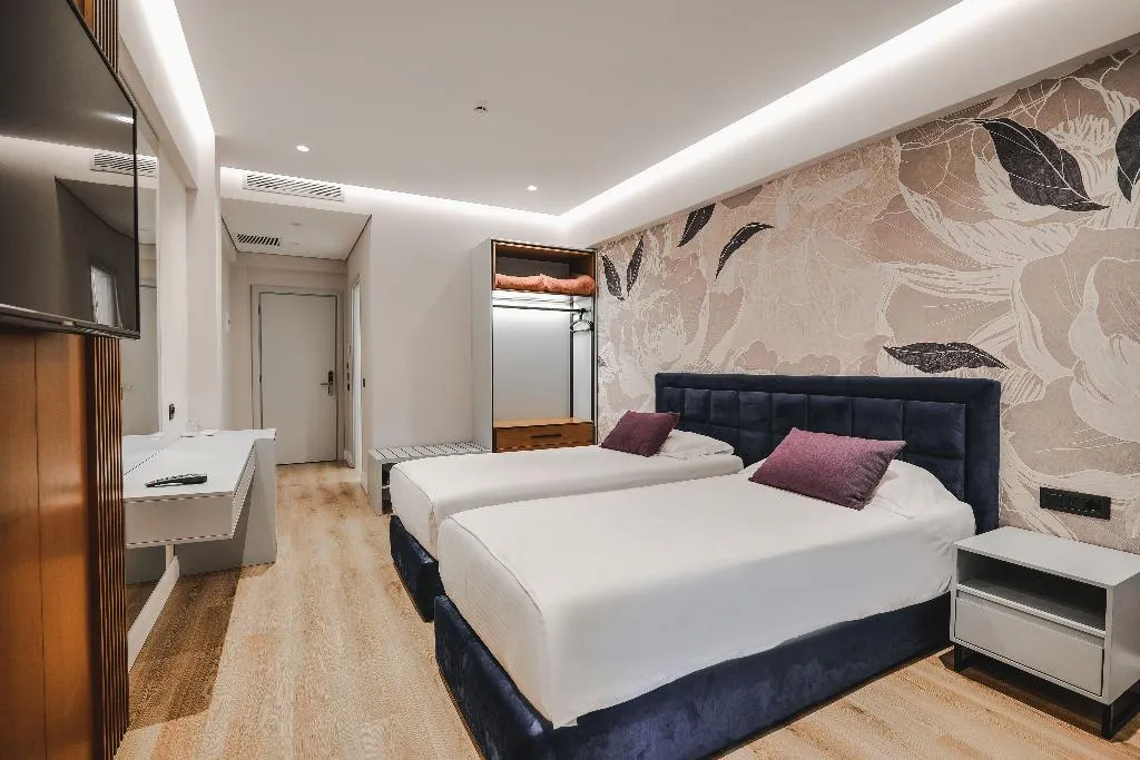 TWIN WITH BALCONY Room, Hotel Oasis, Southern Albania