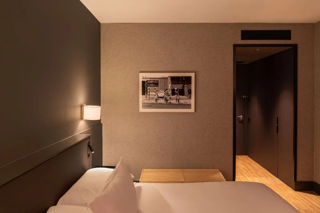 DOUBLE POOL VIEW Room, Alexandra Barcelona, Curio Collection by Hilton, Barcelona