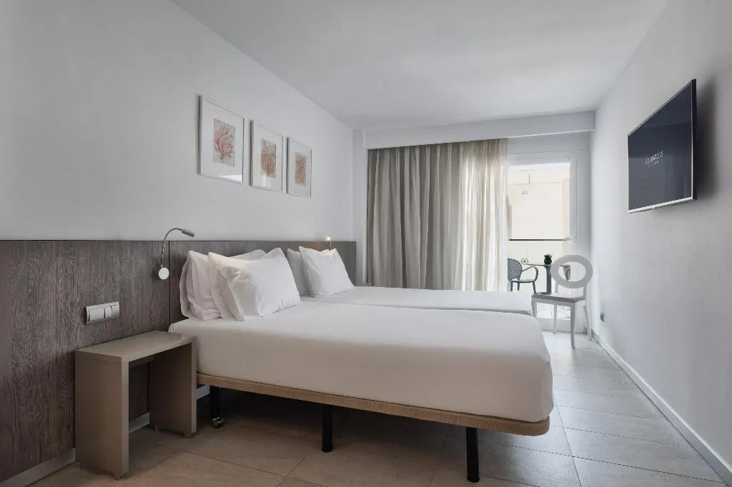 Double or Twin DELUXE WITH TERRACE Room, Eurostars Puerto de Ibiza, Ibiza