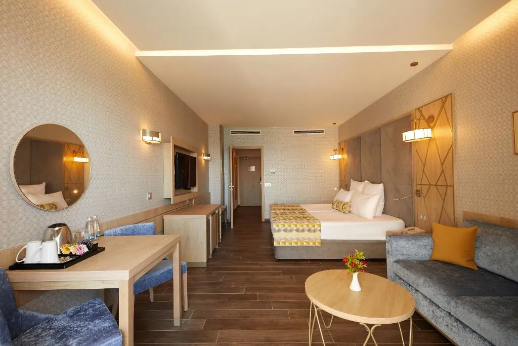 DOUBLE SINGLE USE DELUXE SEA VIEW Room, Secrets Sunny Beach Resort & Spa, Bourgas