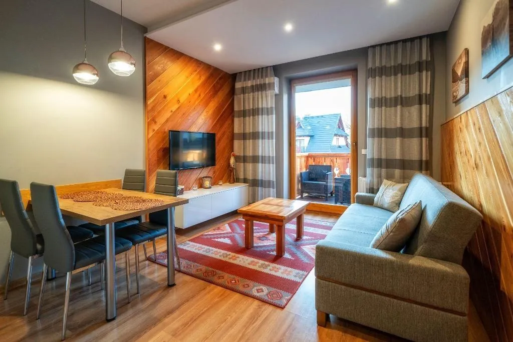 Room, ApartHotel Giewont, Krakow