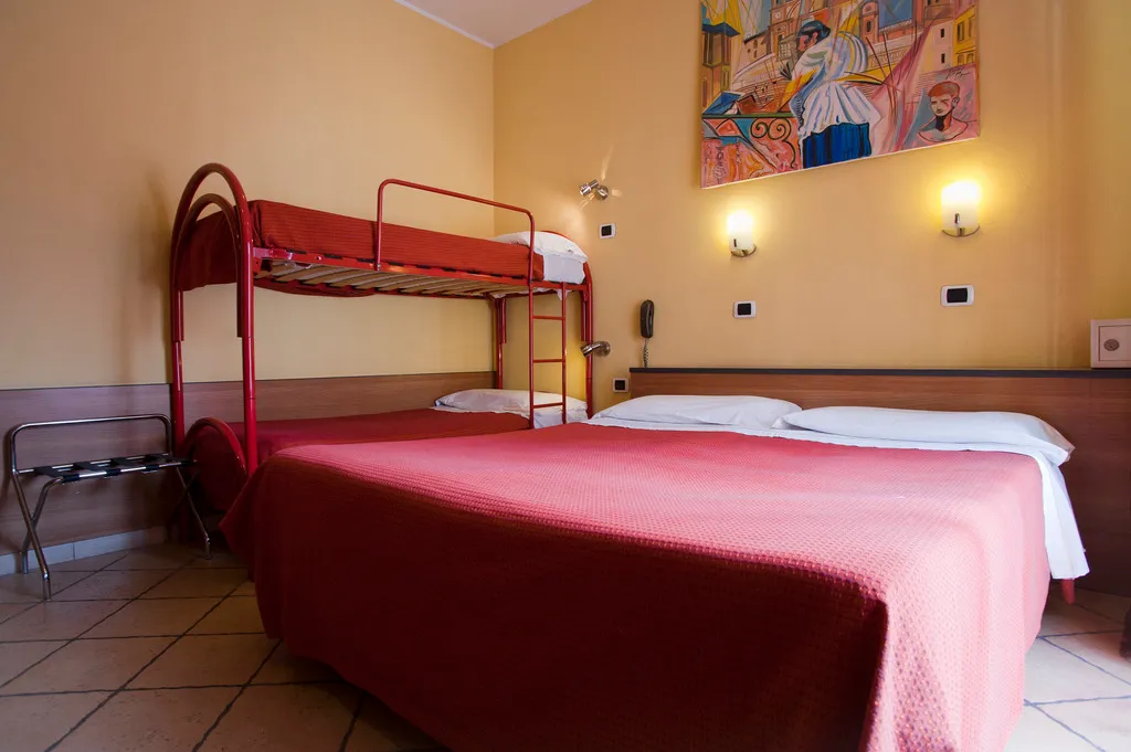 QUADRUPLE STANDARD Room, Hotel Europeo City Break, Naples