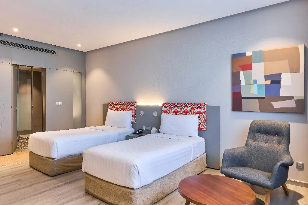TWIN STANDARD Room, Ibis Styles Dubai Jumeira, Dubai