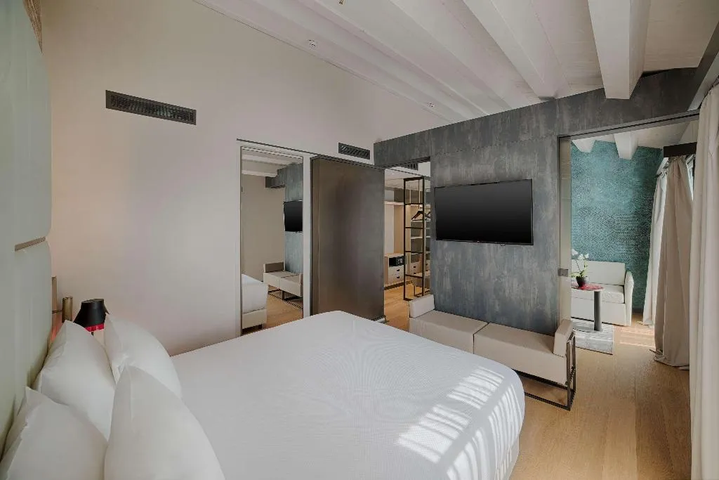 SUITE STANDARD Room, NH Collection Venezia Murano Villa, Venice