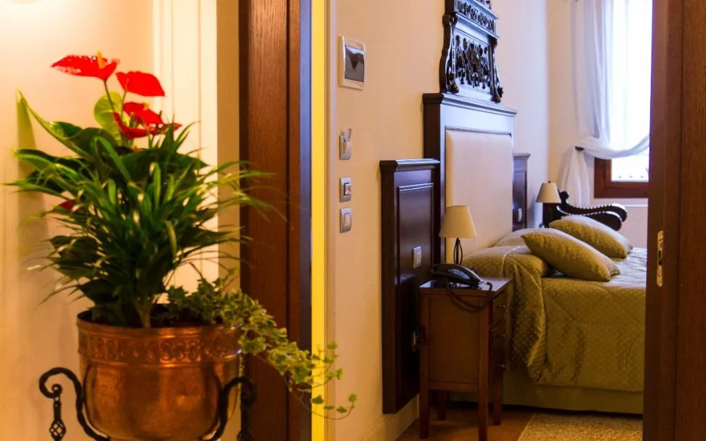 JUNIOR SUITE DELUXE WITH TERRACE Room, Sant Antonin, Venice