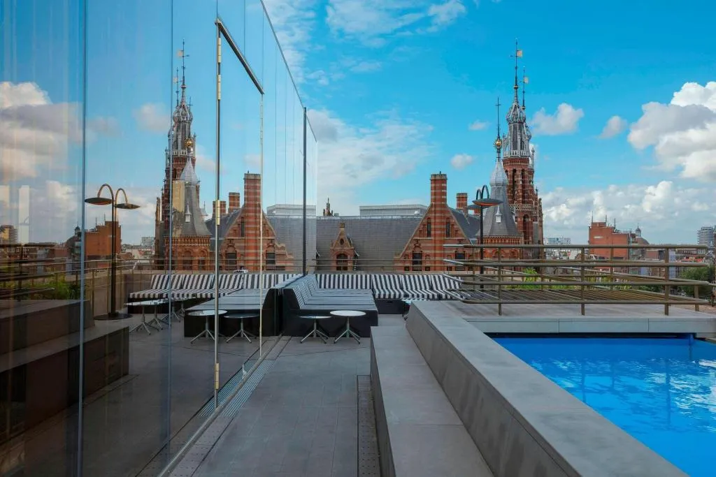 Pool, W Amsterdam, Amsterdam