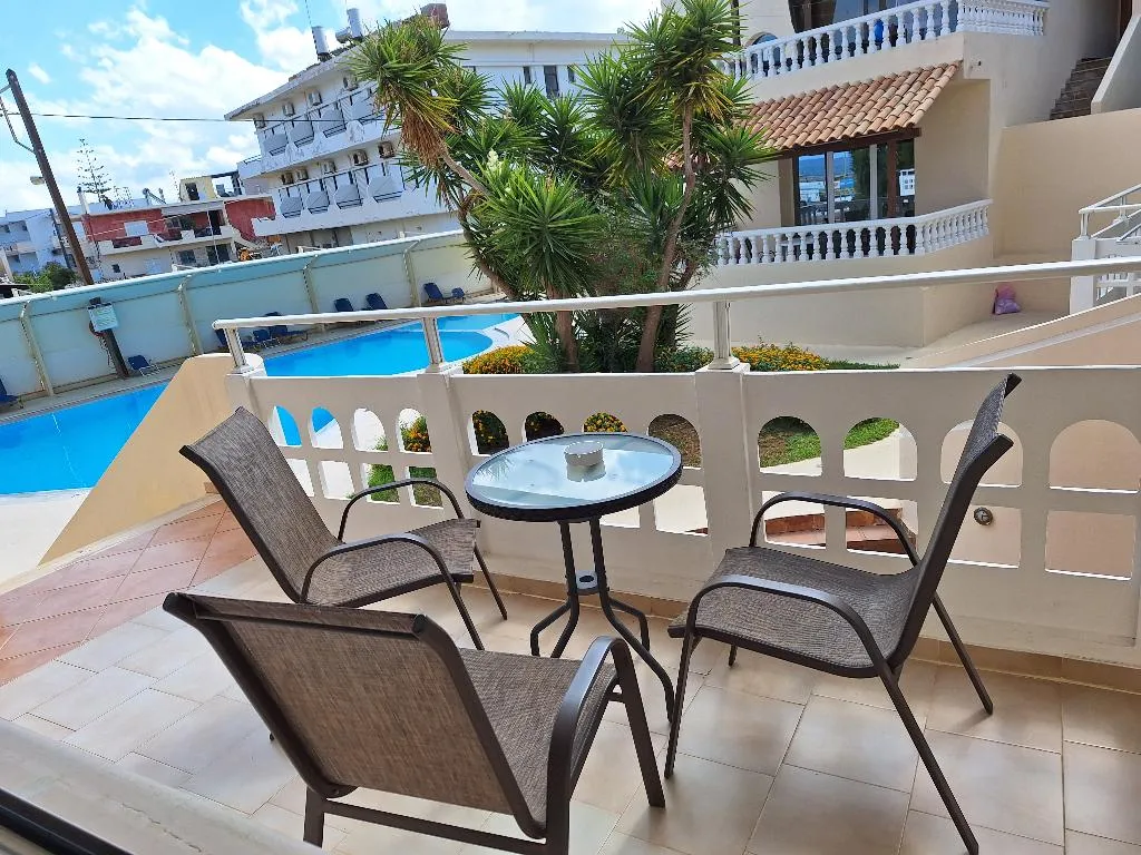 STUDIO TWO BEDS Room, Perla Beach, Crete
