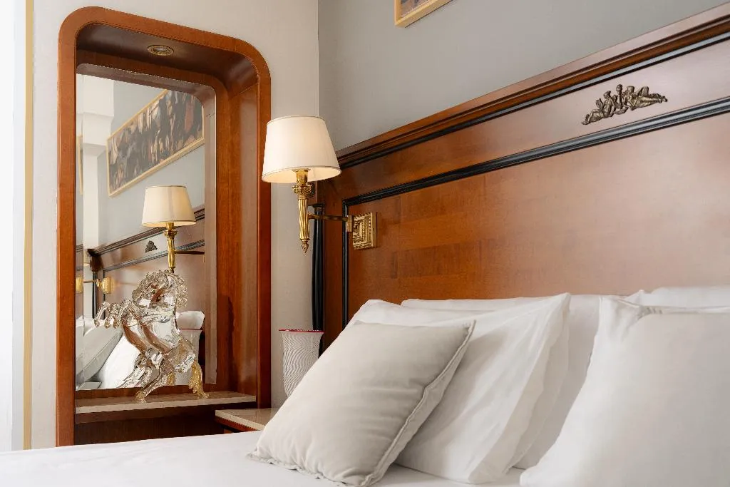JUNIOR SUITE STANDARD Room, All'Angelo Art Hotel, Venice