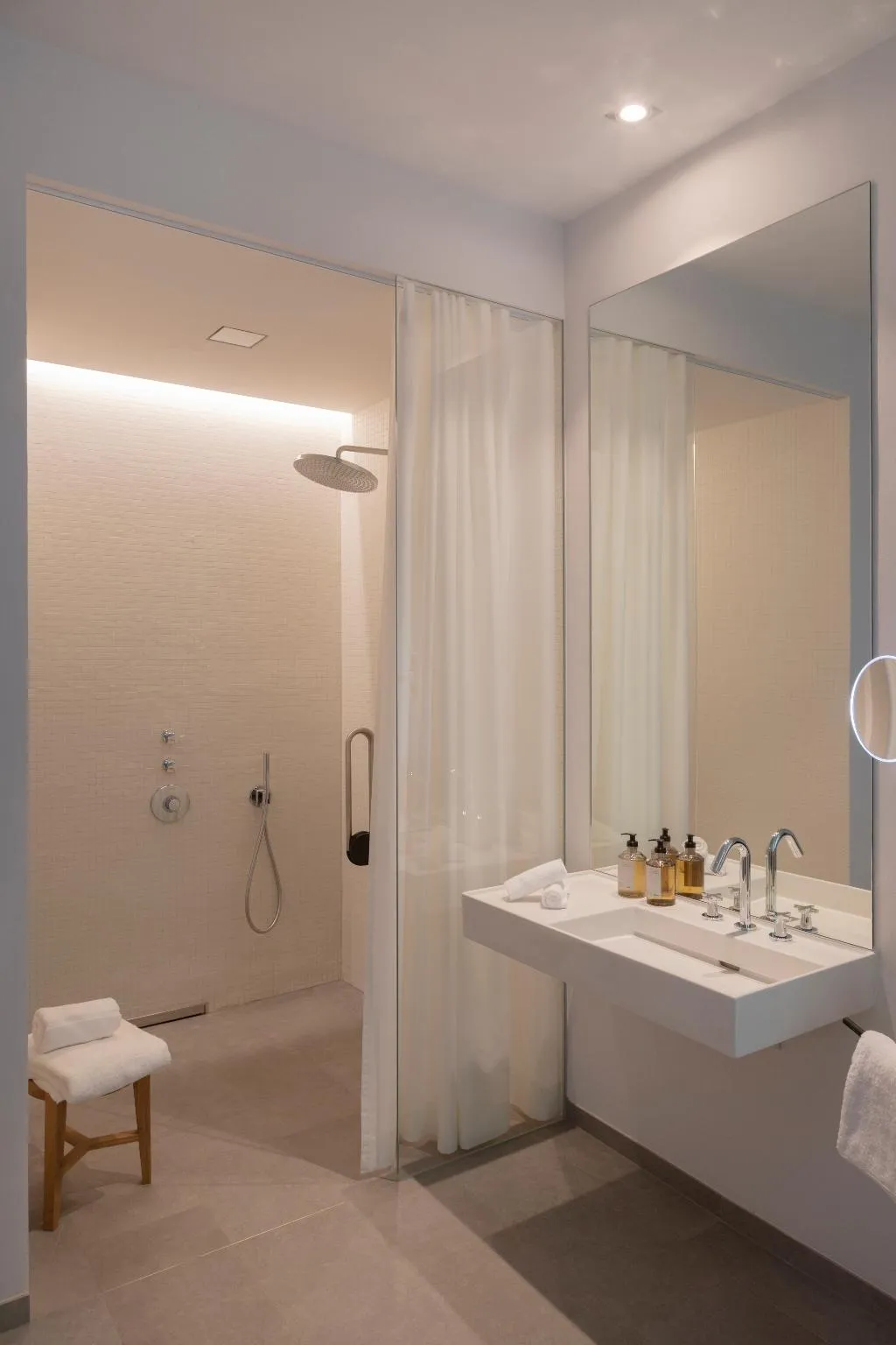 DOUBLE CLASSIC Room, Wilmina, Berlin