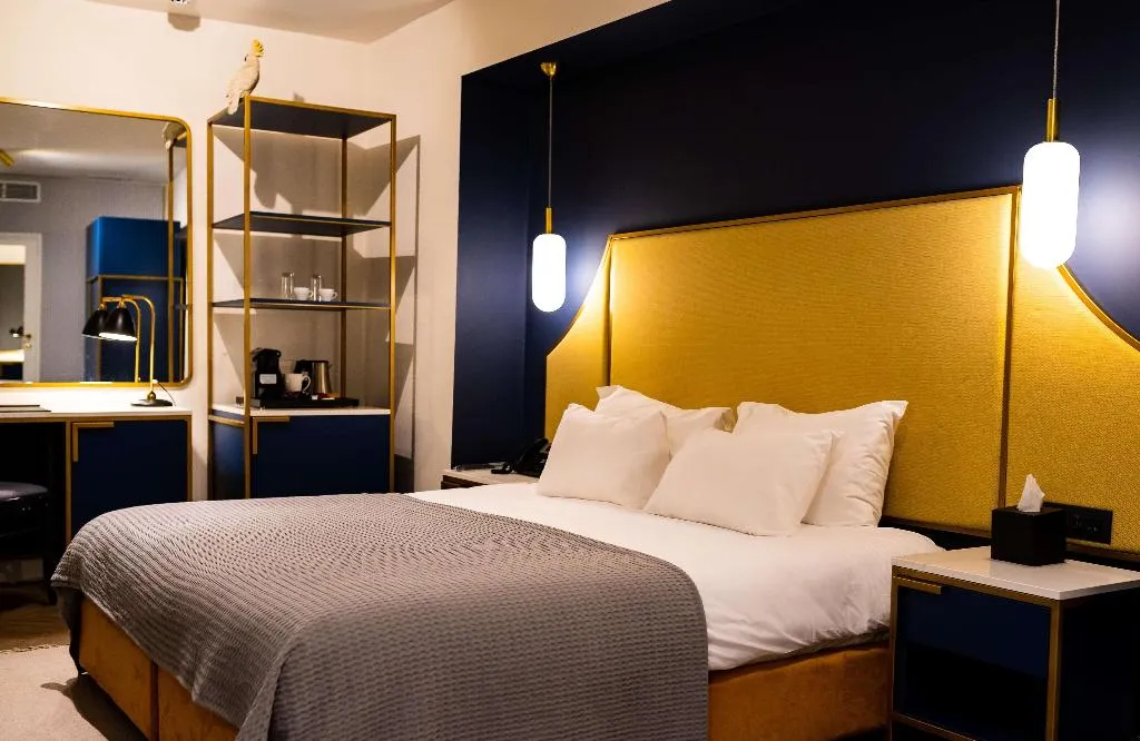 Room, The Cumberland, Malta