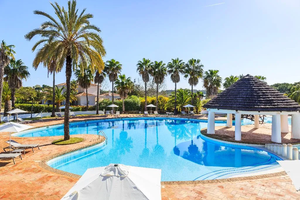 Pool, Encosta do Lago Resort, Algarve