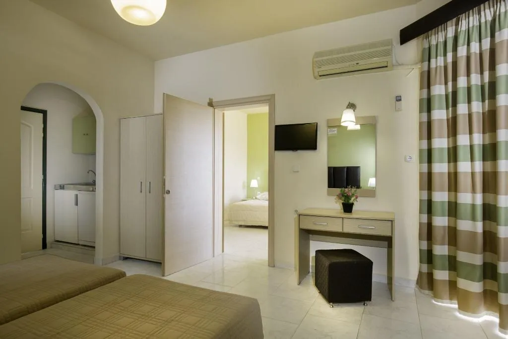 Room, Lyristis Apartments Plus, Rhodes