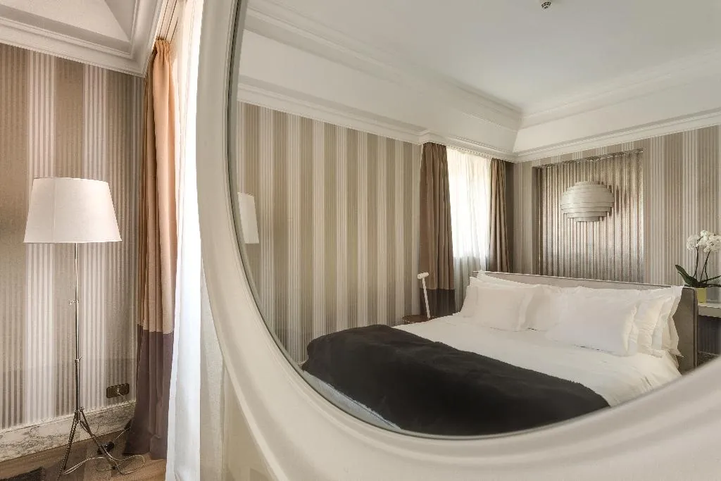 DOUBLE EXECUTIVE Room, Palazzo Manfredi-Small Luxury Hotels of the World, Rome