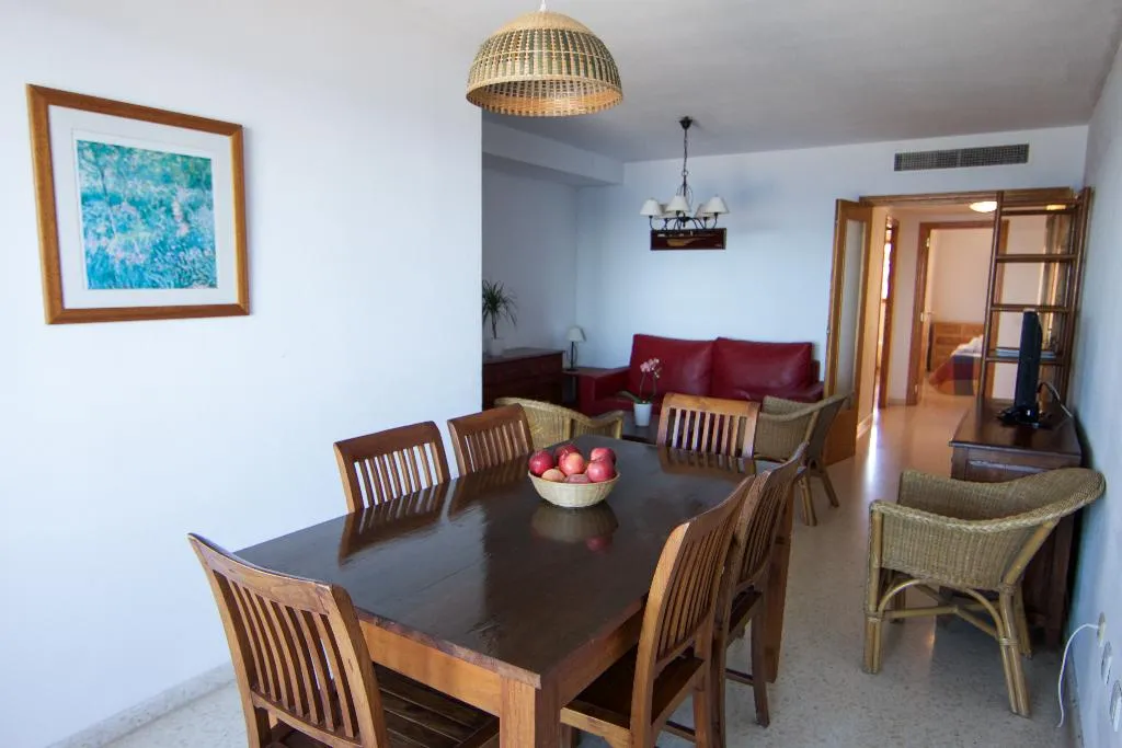 APARTMENT CAPACITY 6 THREE BEDROOM Room, Valencia Port Saplaya Apartamentos, Valencia