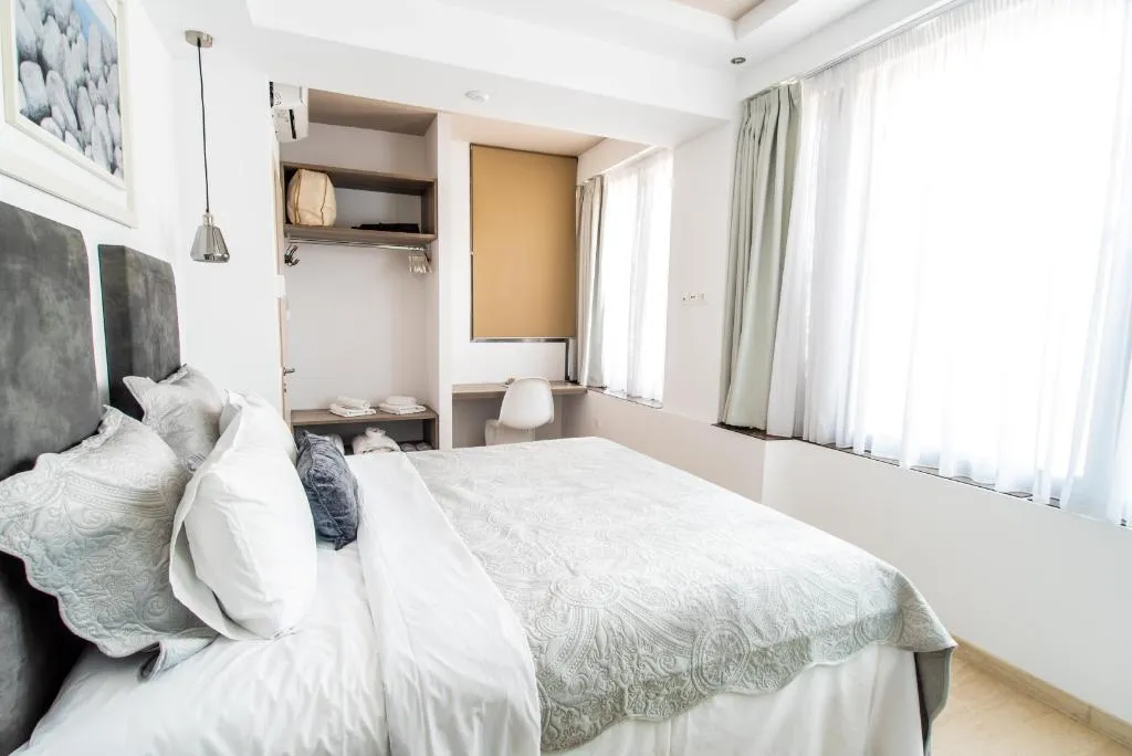 APARTMENT WITH JACUZZI WITH VIEWS Room, Sea And The City, Halkidiki