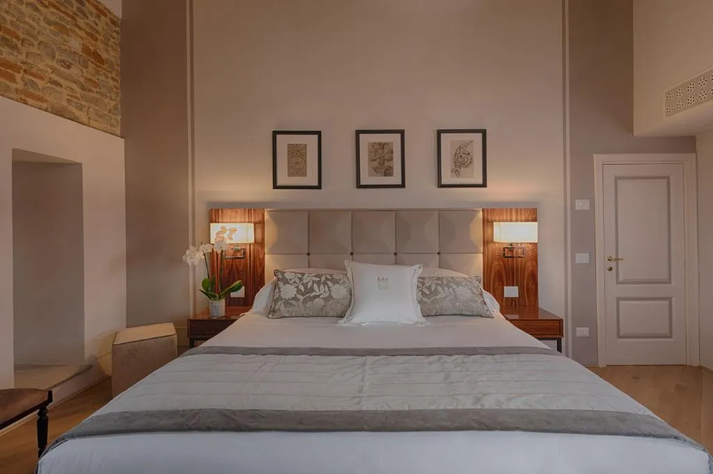 SUITE CLASSIC WITH TERRACE Room, Donati Luxury Tower, Florence