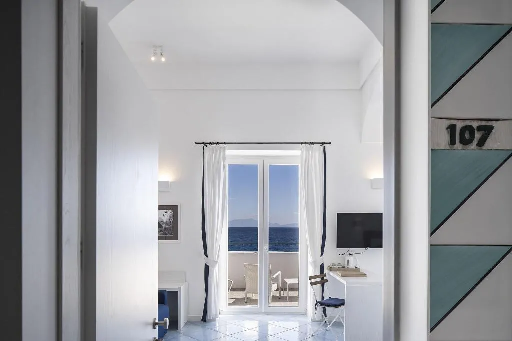 Room, Miramare Sea Resort and Spa, Naples