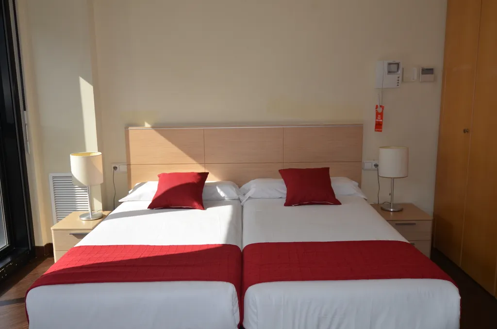 STUDIO CAPACITY 2 Room, Valencia Rental, Valencia