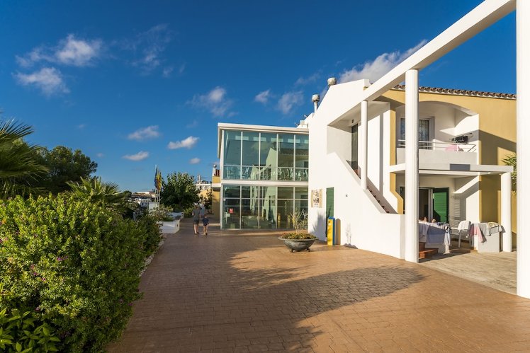 Cales de Ponent Apartamentos, Menorca