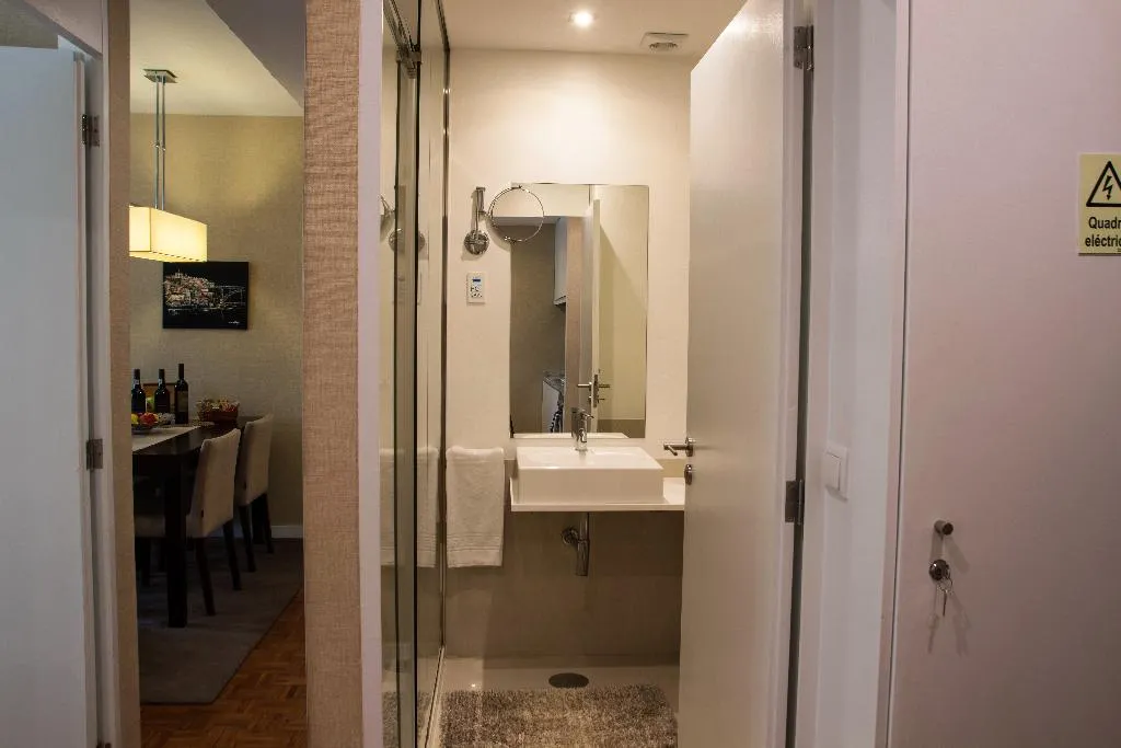 APARTMENT TWO BEDROOMS Room, Casas do Porto - Ribeira Apartments, Porto