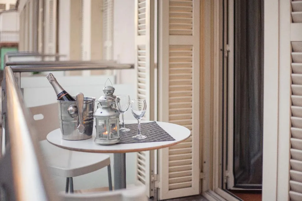 APARTMENT CAPACITY 3 Room, Victoria City Center, Barcelona