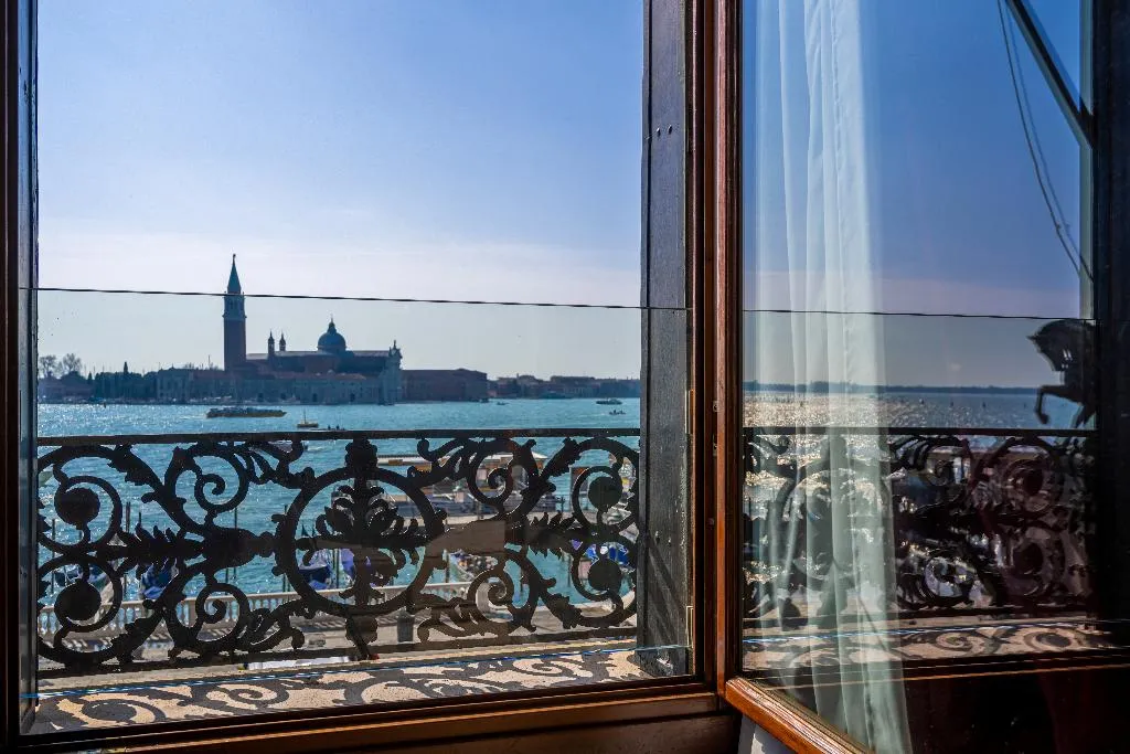 DOUBLE DELUXE LAGOON VIEW Room, Paganelli, Venice