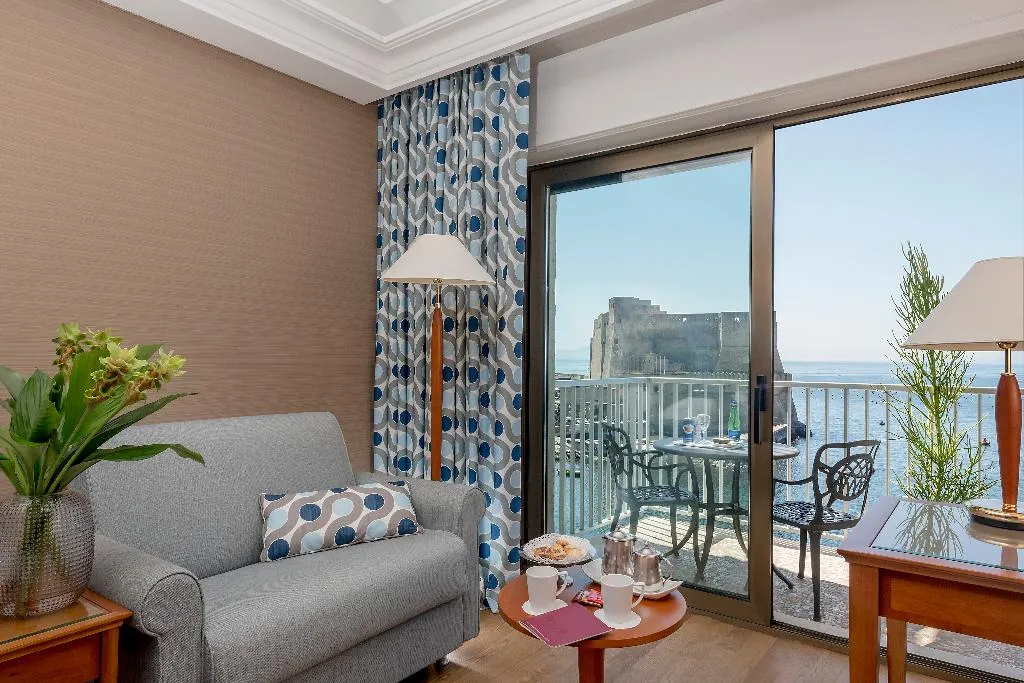 TRIPLE SUPERIOR SEA VIEW Room, Royal Continental, Naples