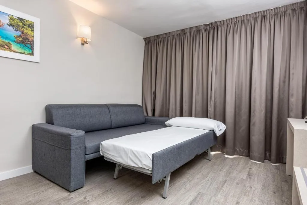 APARTMENT CAPACITY 5 TWO BEDROOMS Room, Aparthotel Veramar, Costa Del Sol
