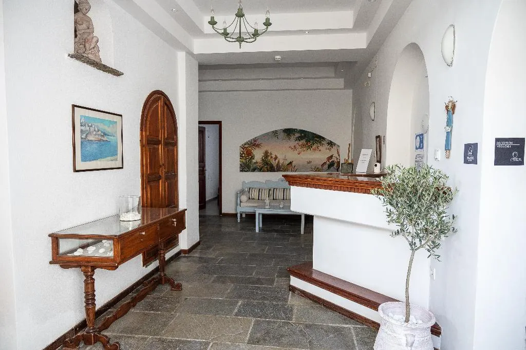 Lobby, Dionysos Poros, Kalamata