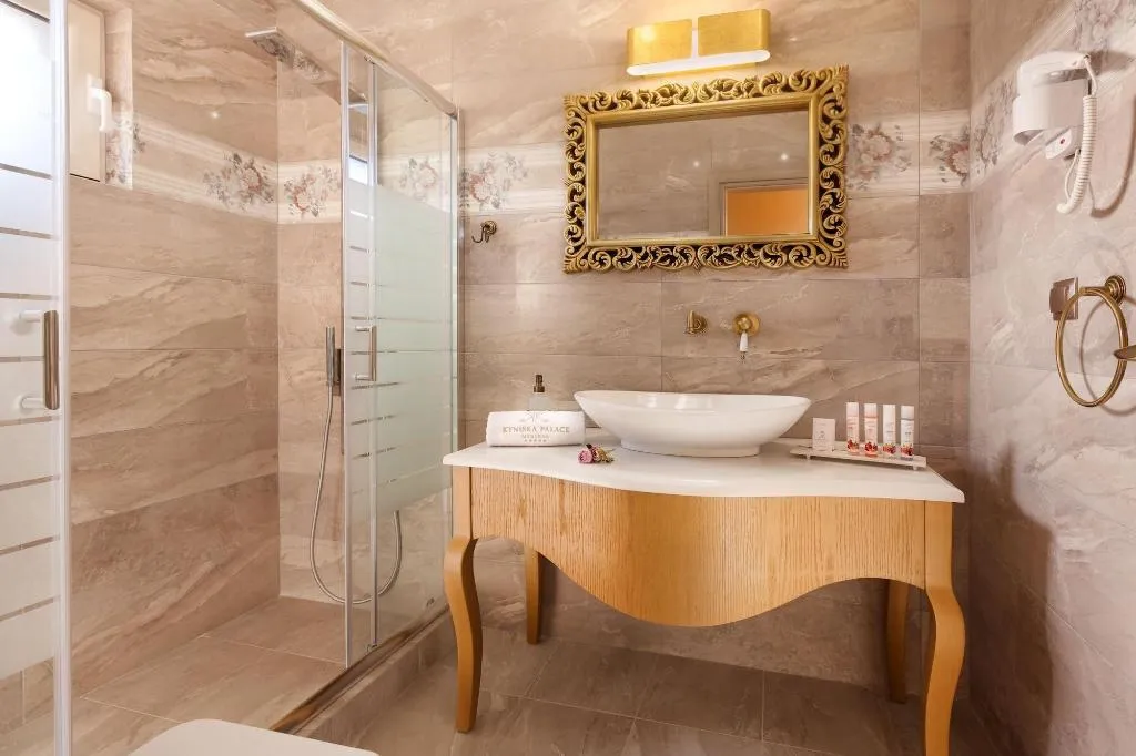 Room, Kyniska Palace Conference & Spa, Athens