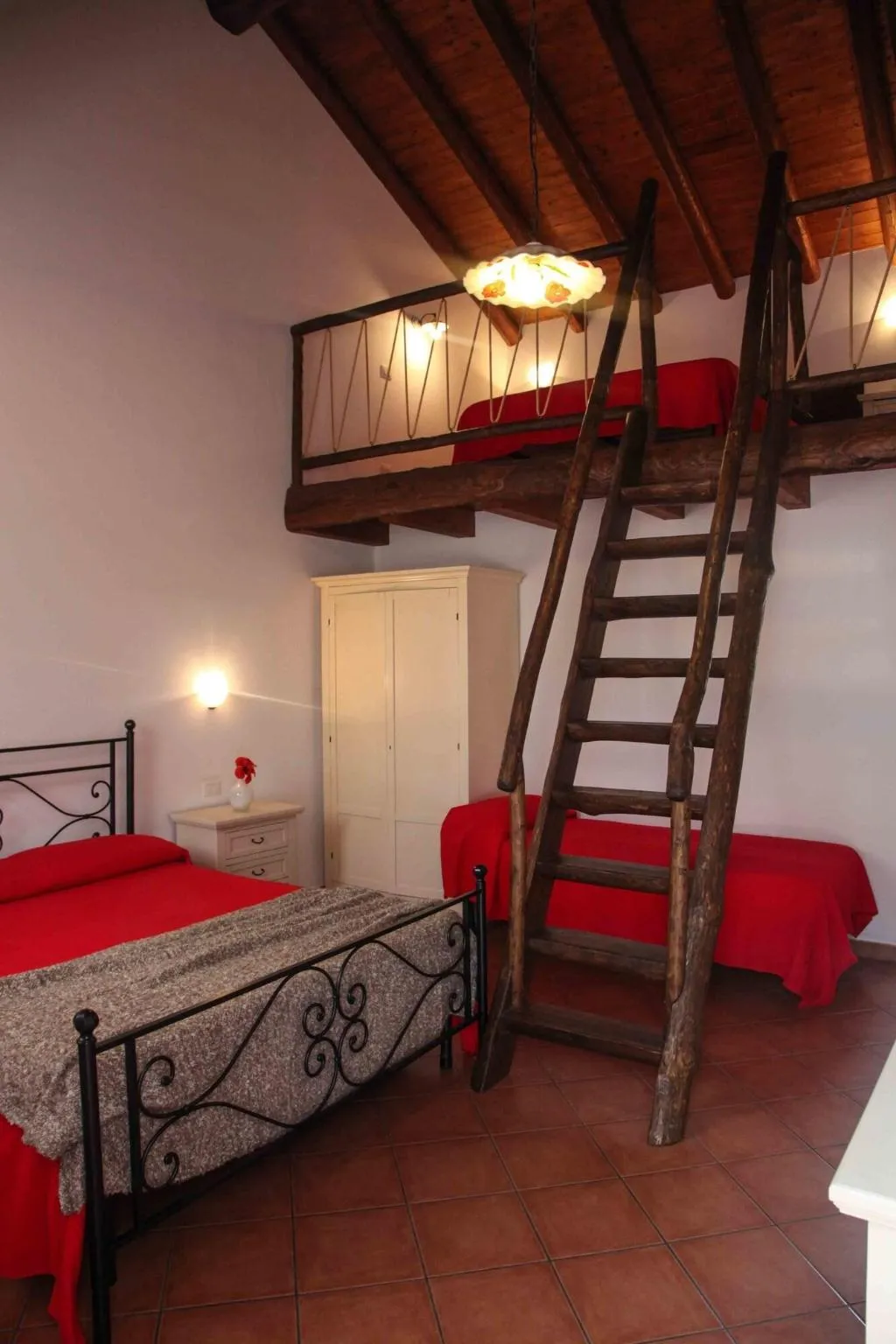 Room, Galea, Catania