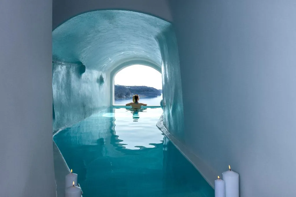 VILLA WITH PRIVATE POOL Room, Athermi Suites, Santorini