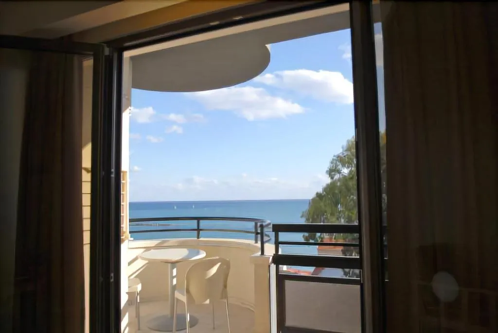 Room, Pigeon Beach Hotel Apartments, Cyprus