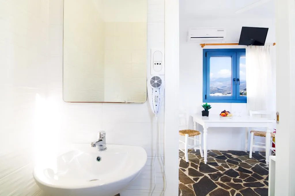 STUDIO STANDARD Room, Okirroi Villas and Apts, Crete