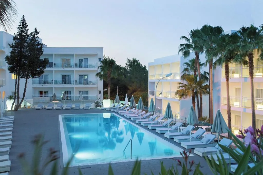 Pool, Grupotel Ibiza Beach Resort. Adults Only, Ibiza