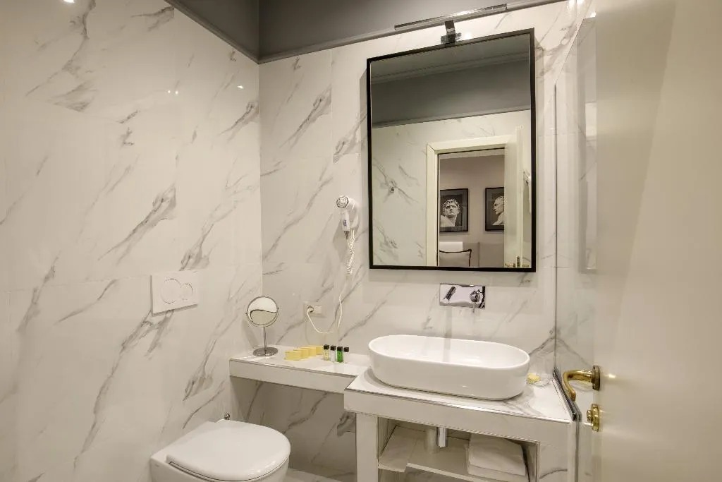 DOUBLE STANDARD Room, Condotti Boutique Hotel, Rome