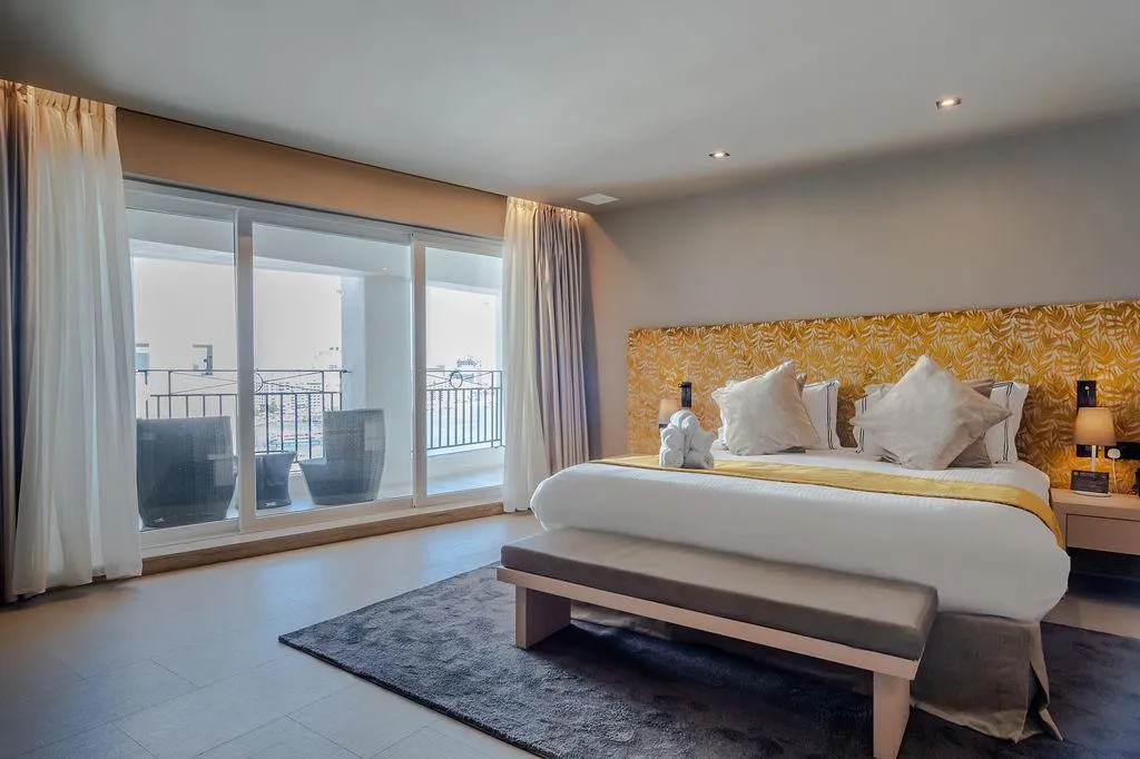SUITE DELUXE Room, The Waterfront Hotel, Malta