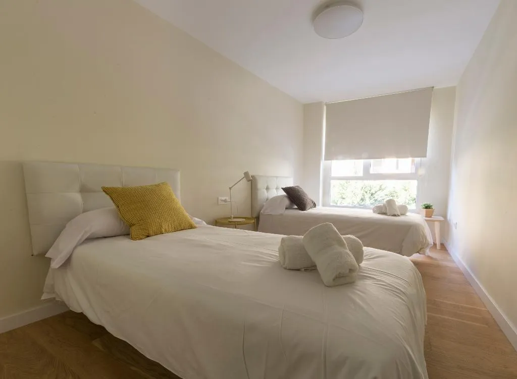 APARTMENT TWO BEDROOMS Room, HQ Rooms San Vicente, Valencia