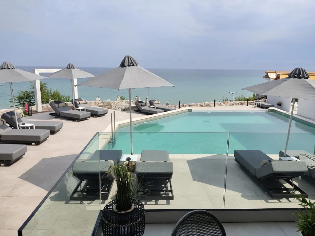 SUITE DELUXE SEA VIEW Room, Akrotiri Olympus Luxury Suites, Thessaloniki