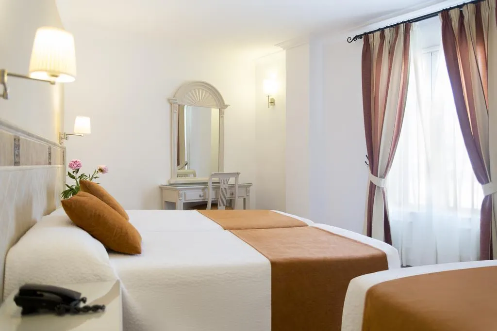 QUADRUPLE STANDARD Room, Plaza Cavana, Costa Del Sol
