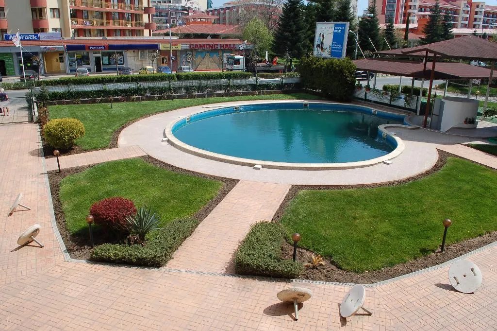 Pool, Flores Park, Bourgas