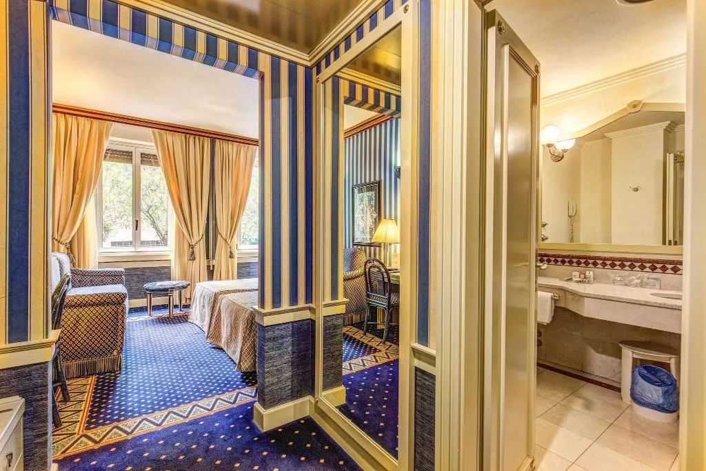 TRIPLE TWO DOUBLE BEDS Room, Auriga, Milan