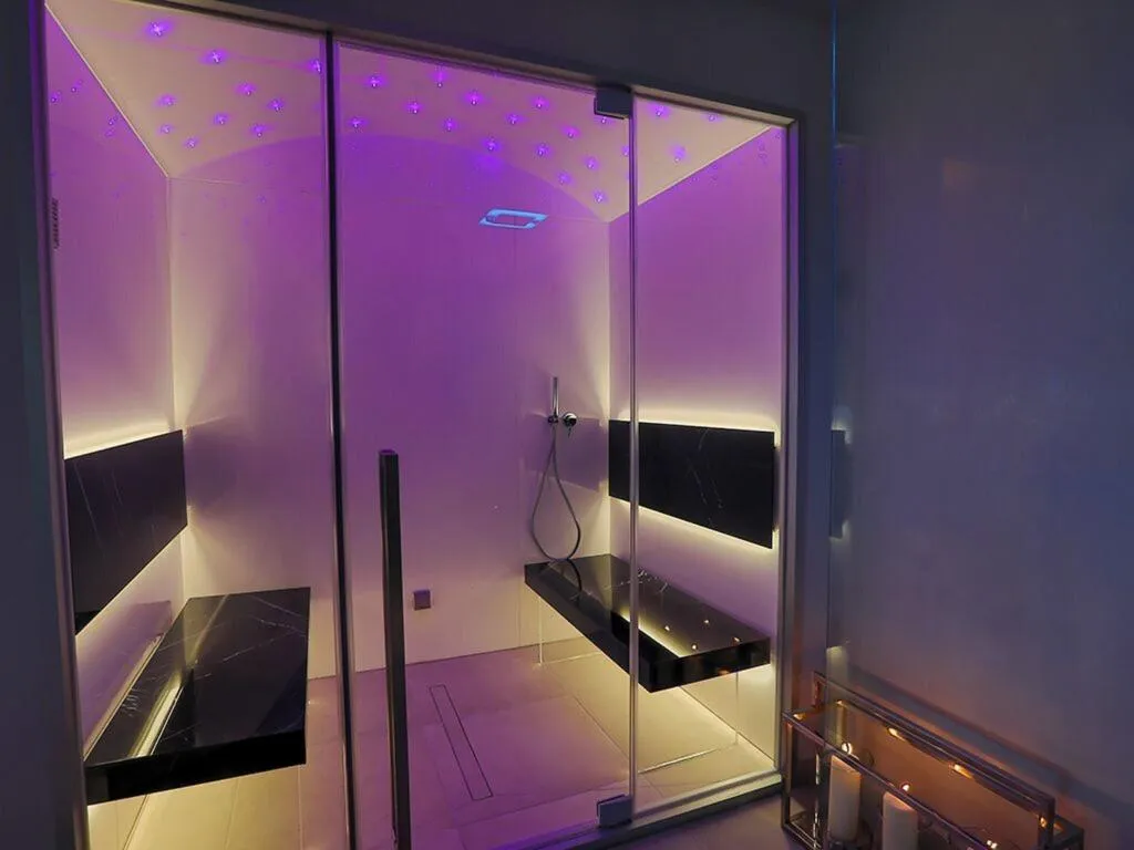 Sports and Entertainment, Tigullio Hotel et de Milan, Cagliari
