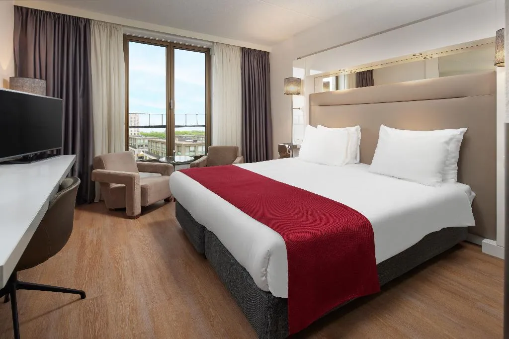 DOUBLE GARDEN VIEW Room, WestCord Fashion Hotel Amsterdam, Amsterdam