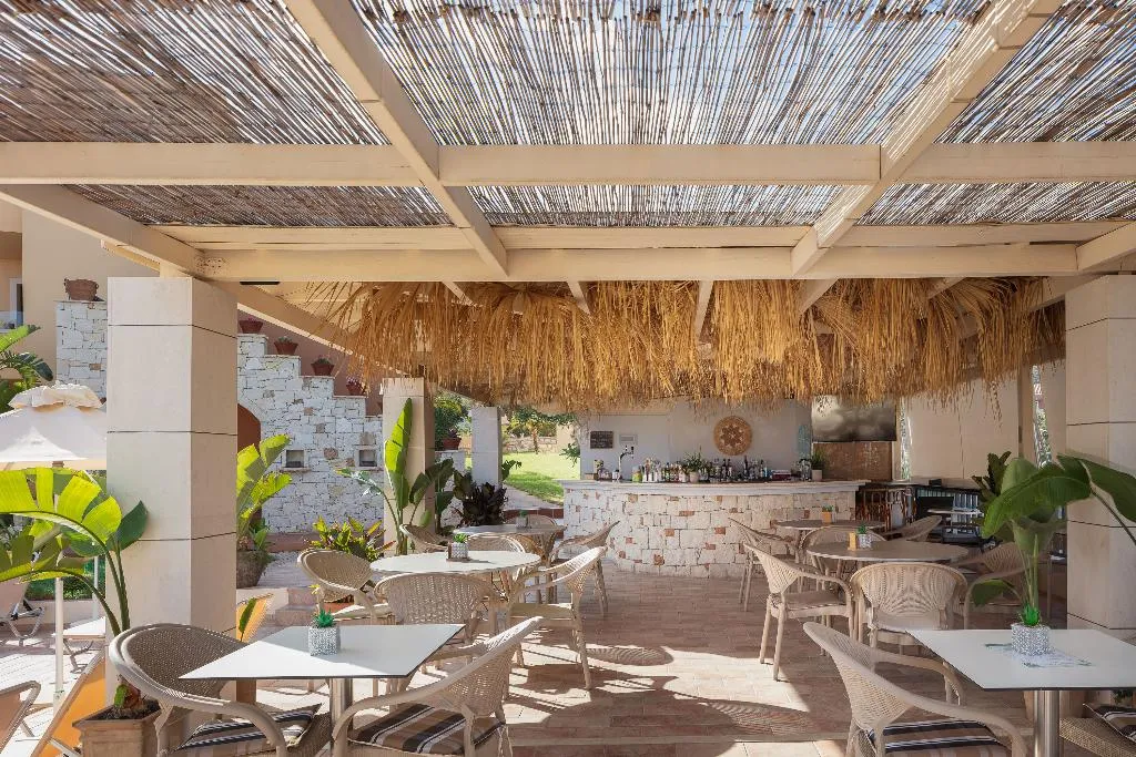 Bar, Dia Apts, Crete