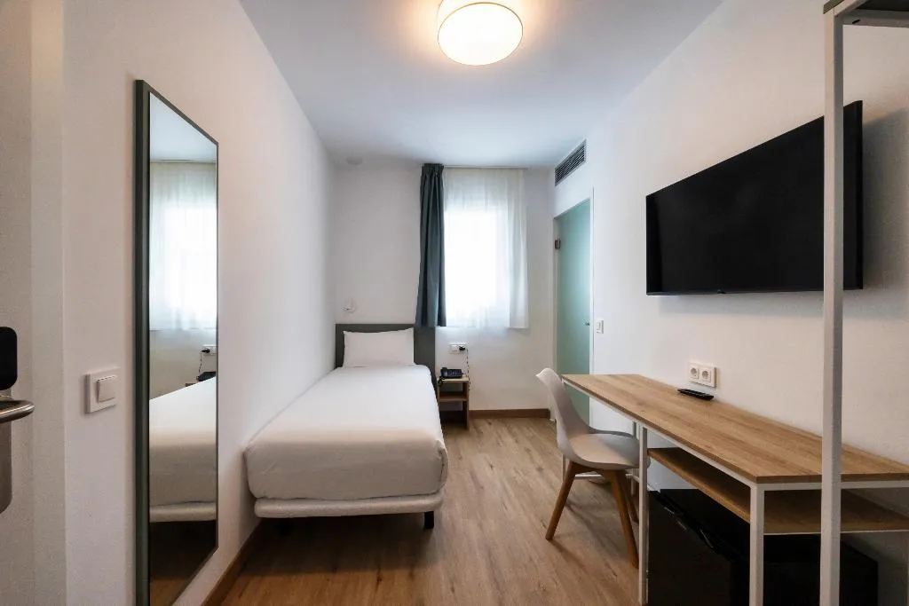 SINGLE STANDARD Room, Hotel Calella by Beatriz Hoteles, Costa Brava